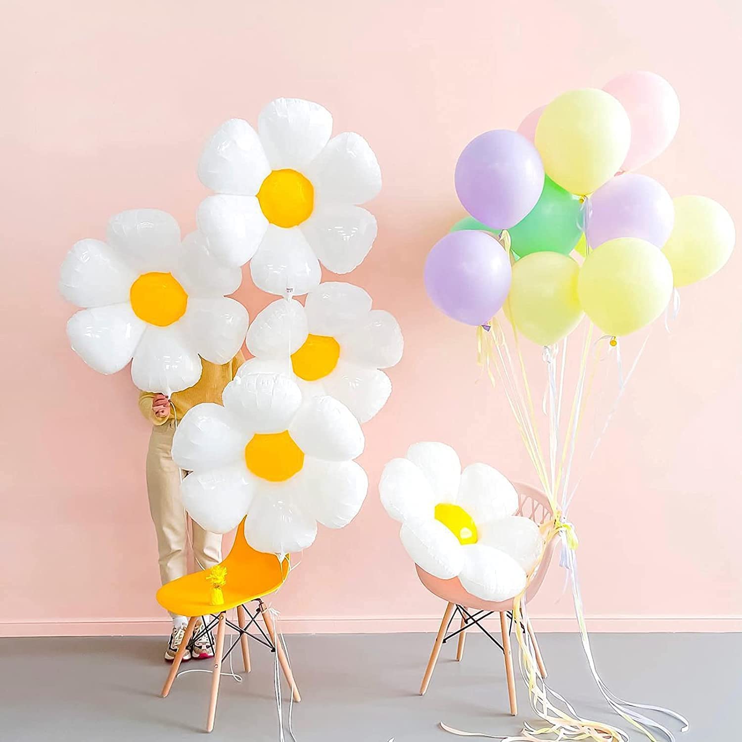 DIY Daisy Balloon Backdrop, Flower Party Decor
