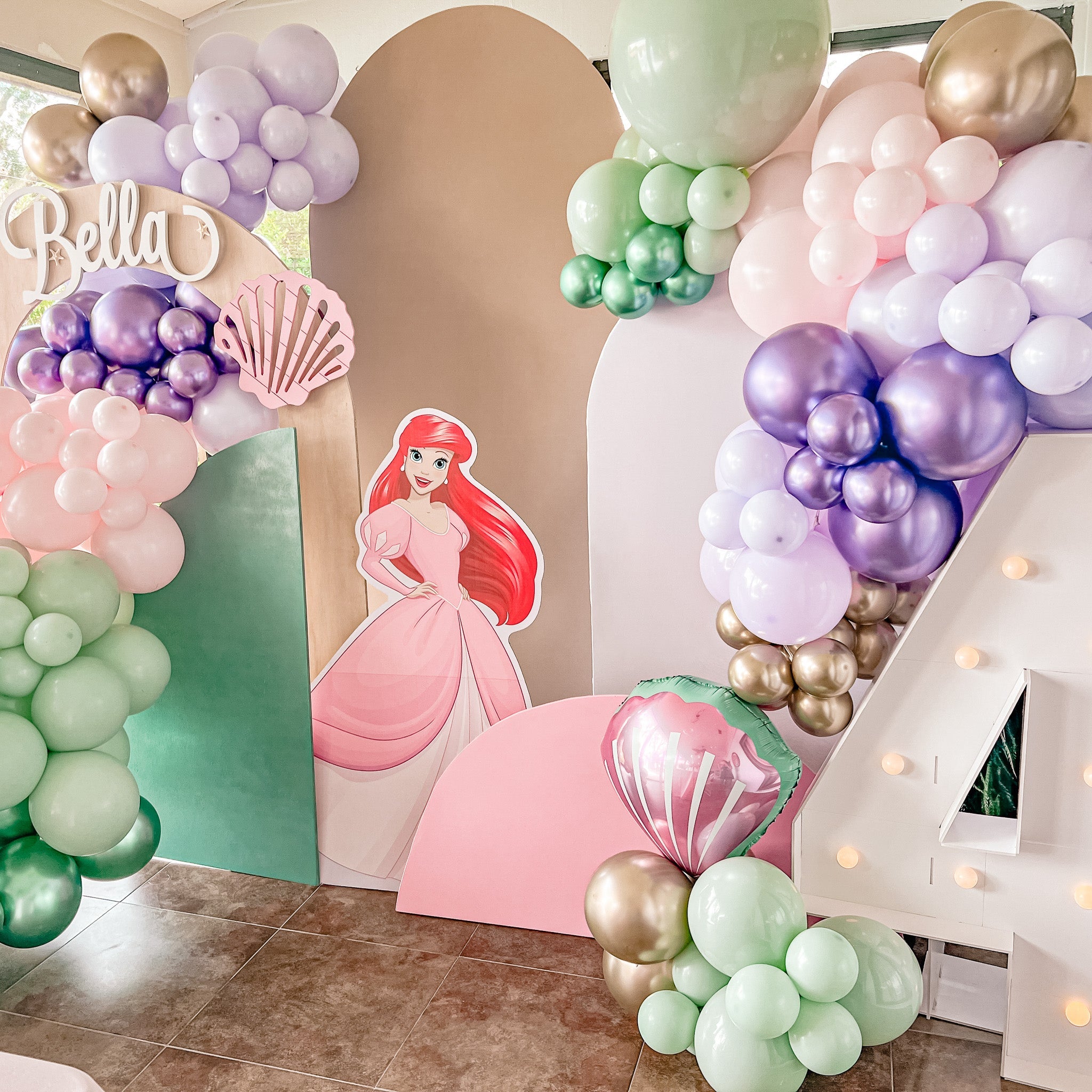 How to Incorporate Your Theme into Your Balloon Garland - Ellie's Party Supply