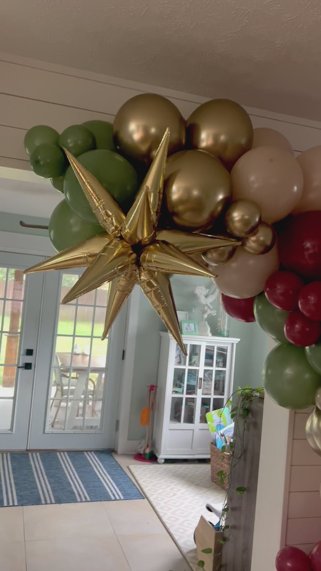 Load video: Merlot &amp; Mingle Balloon Arch