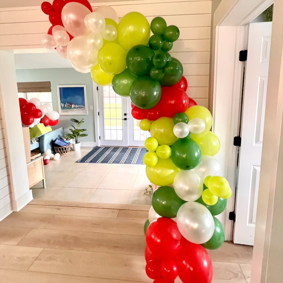 The Grinch Christmas Balloon Arch Kit - Balloon Garland Kit - Ellie's Party Supply