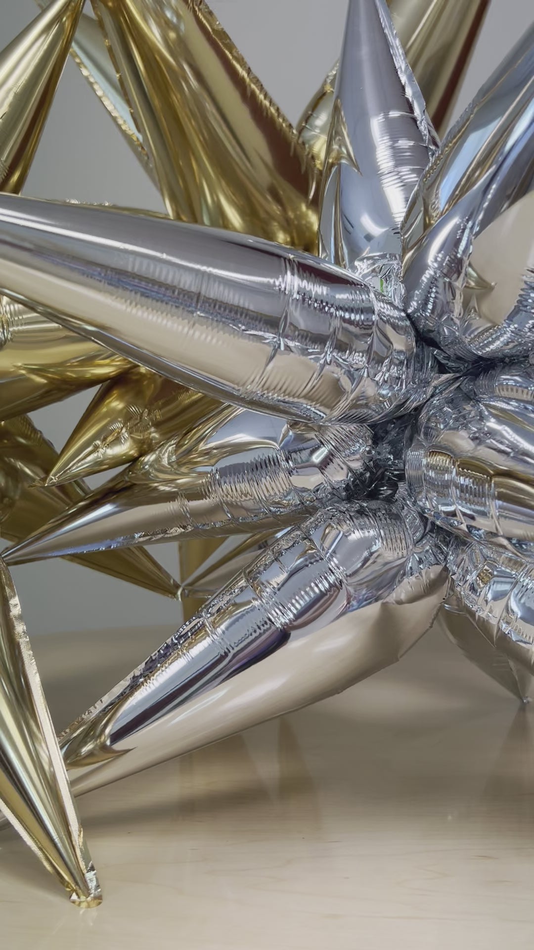 Load video: Silver Starburst Balloon