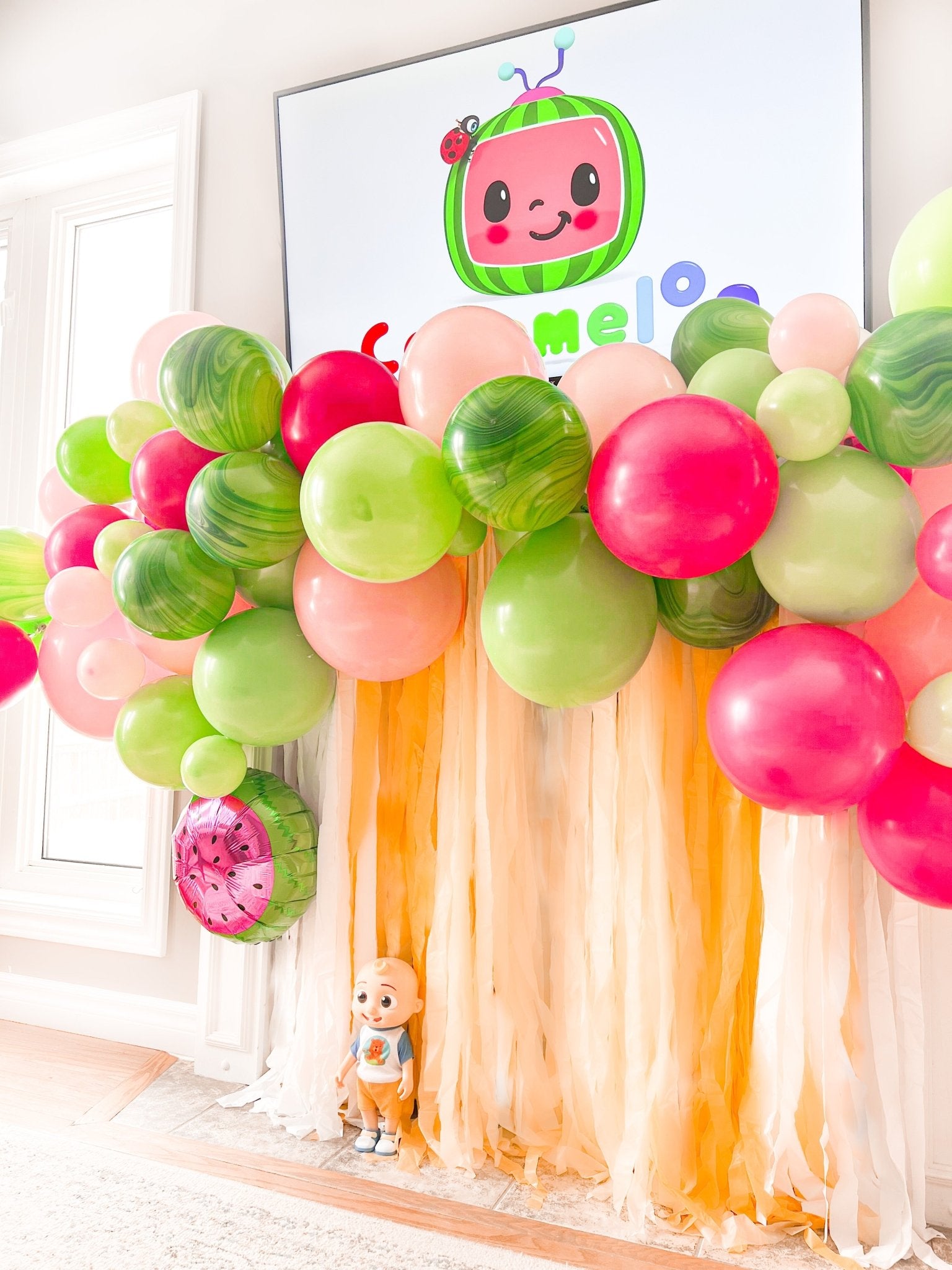 DIY Watermelon Balloon Garland  DIY Watermelon Balloon Arch, One
