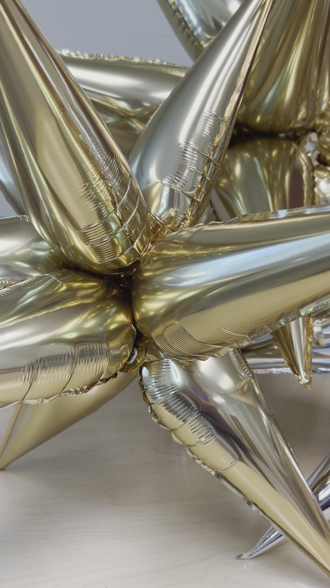 Load video: Silver Starburst Balloon