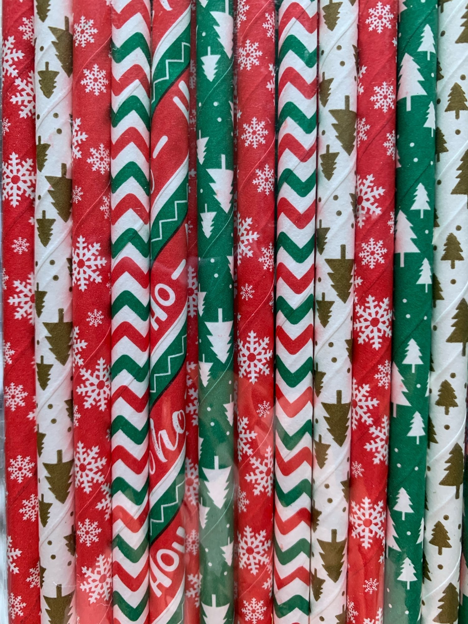 Liphontcta Pack of 150 Christmas Paper Straws in Red, Green and Gold. Holiday Straws, Vintage Party Supplies, Santa Red & Emerald Elf Green Straws