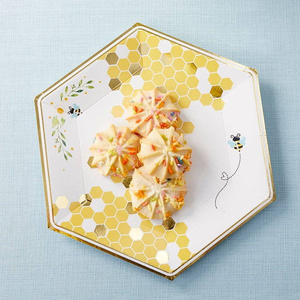 https://www.elliesparty.com/cdn/shop/products/sweet-as-can-bee-honeycomb-large-paper-plates-set-of-16-304225_grande.jpg?v=1684345207